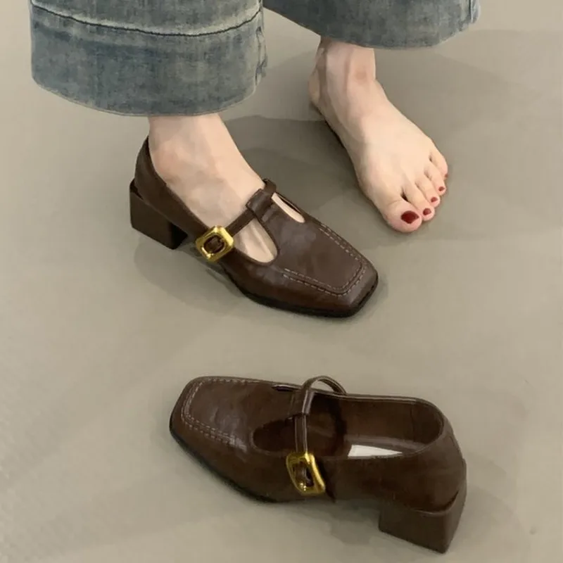 Sepatu Mary Jane dengan ujung  - Vintage Fashion Dresses ulasan dan harga
