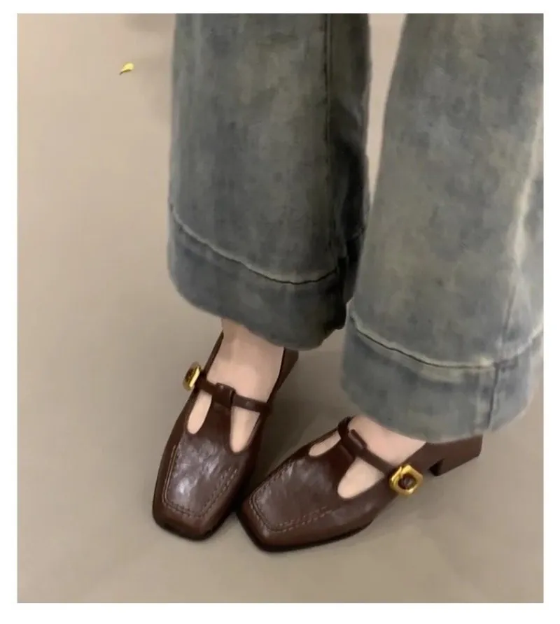 Sepatu Mary Jane dengan ujung  - Vintage Fashion Dresses ulasan dan harga